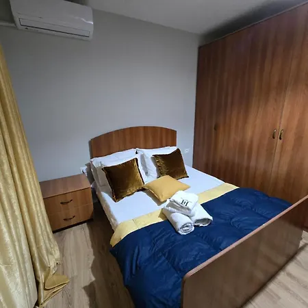 Apartment Select 7