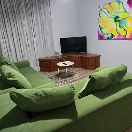 Select 7 Apartment